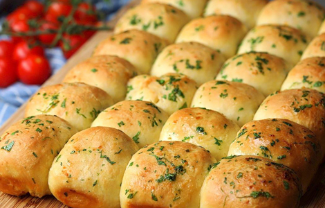 Cheesy Pepperoni Dough Balls